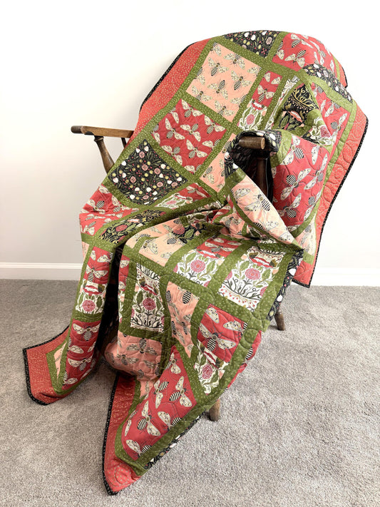 Bees and Flowers, Gingiber Throw Quilt