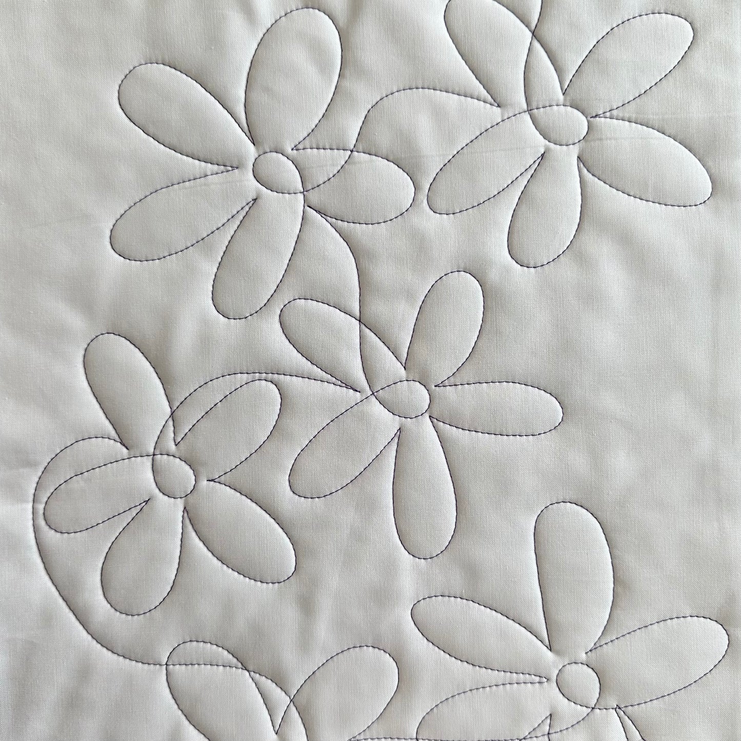 Longarm Meandering Daisy