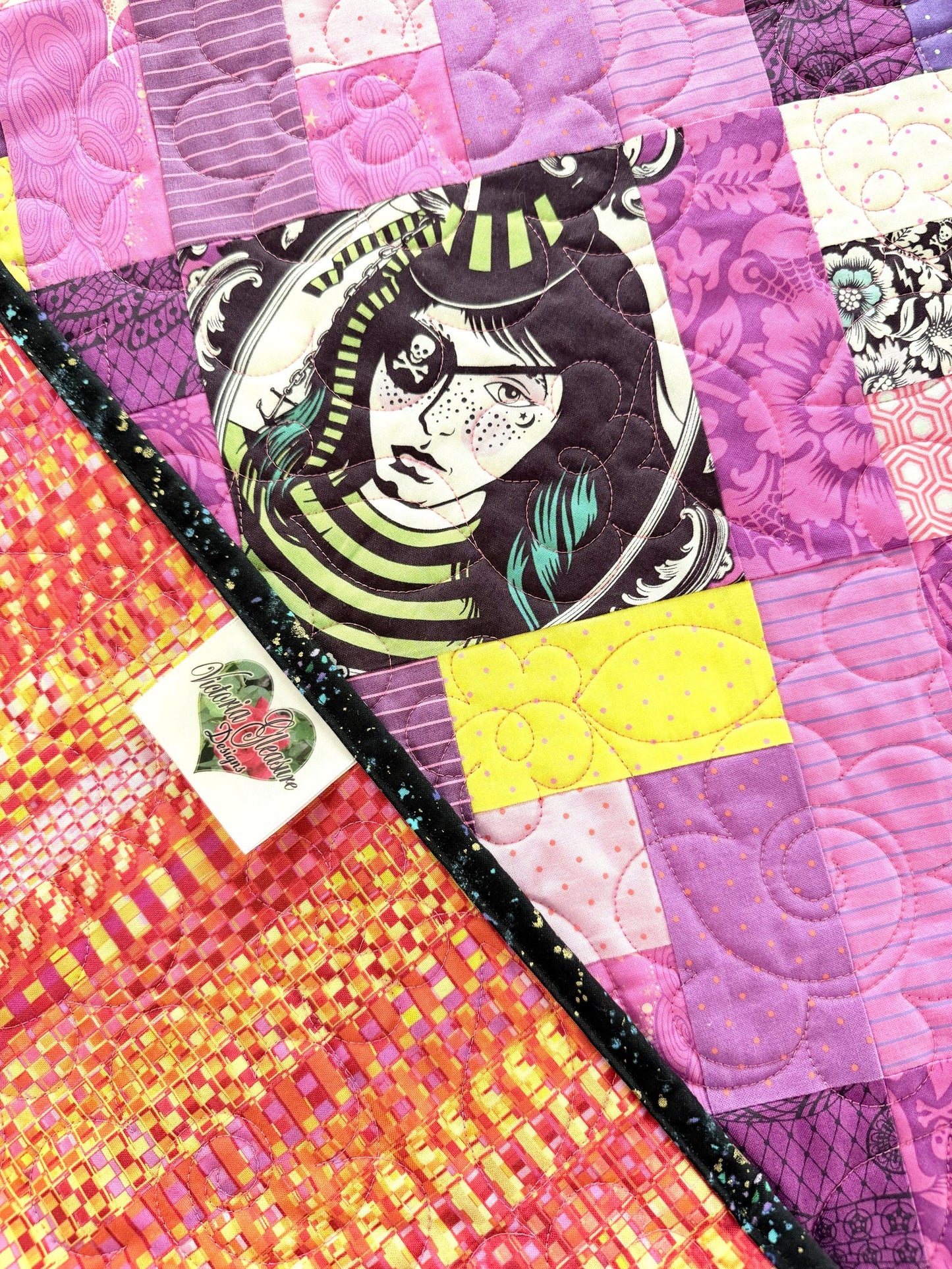 Déjà vu, Three Witches Patchwork Throw Quilt