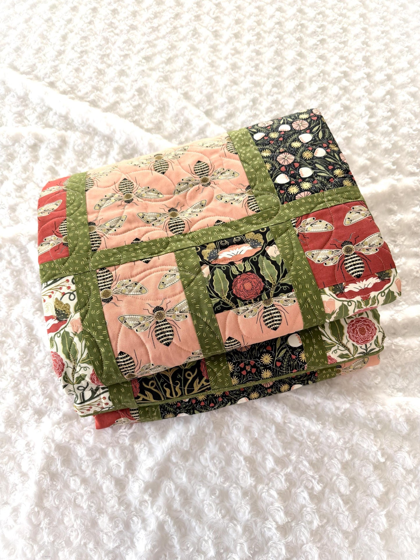Bees and Flowers, Gingiber Throw Quilt